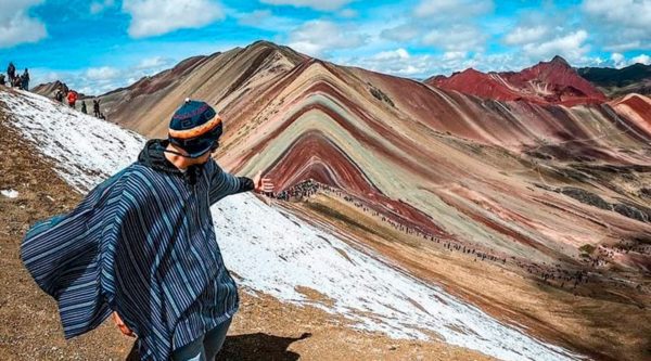 MONTAÑA DE COLORES